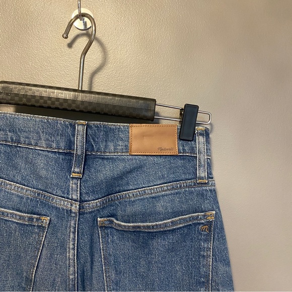 MADEWELL Denim. Classic straight Jeans in Coldbrook wash. 26 Tall - Picture 4 of 8